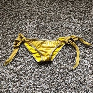 Iheartraves gold tie side bottoms